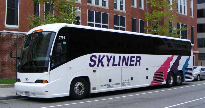 Skyliner MCI J4500 5798